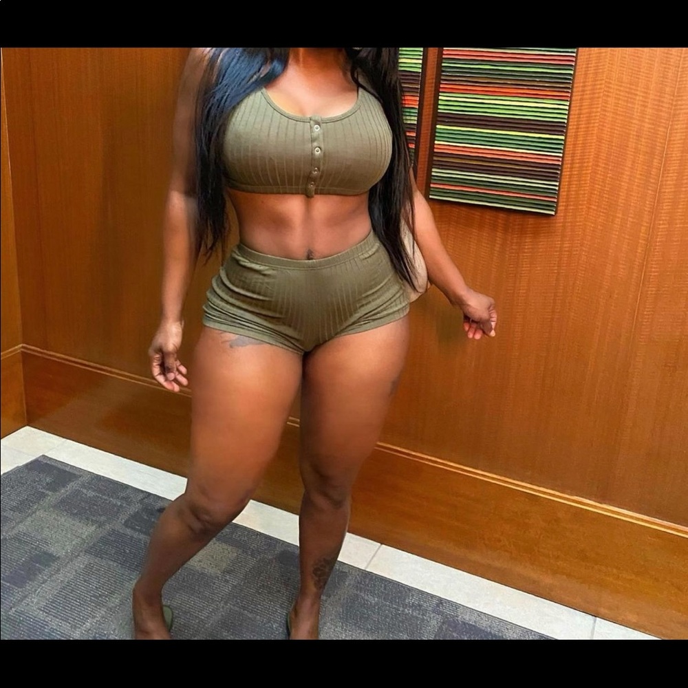 Button Me Down Set - image 2